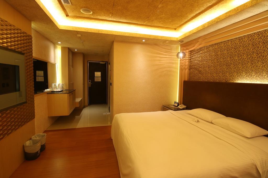 R7 Hotel Kaohsiung Exterior foto