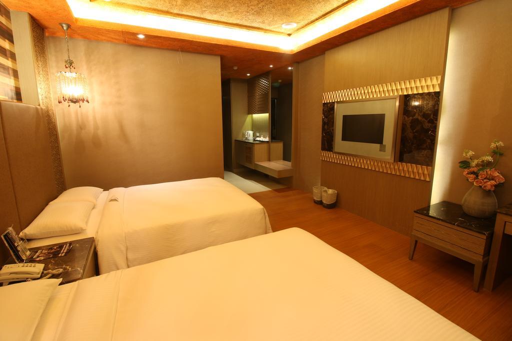 R7 Hotel Kaohsiung Exterior foto